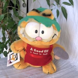Vintage 1981 GARFIELD Christmas themed stuffed plush toy - A Good Elf NWT